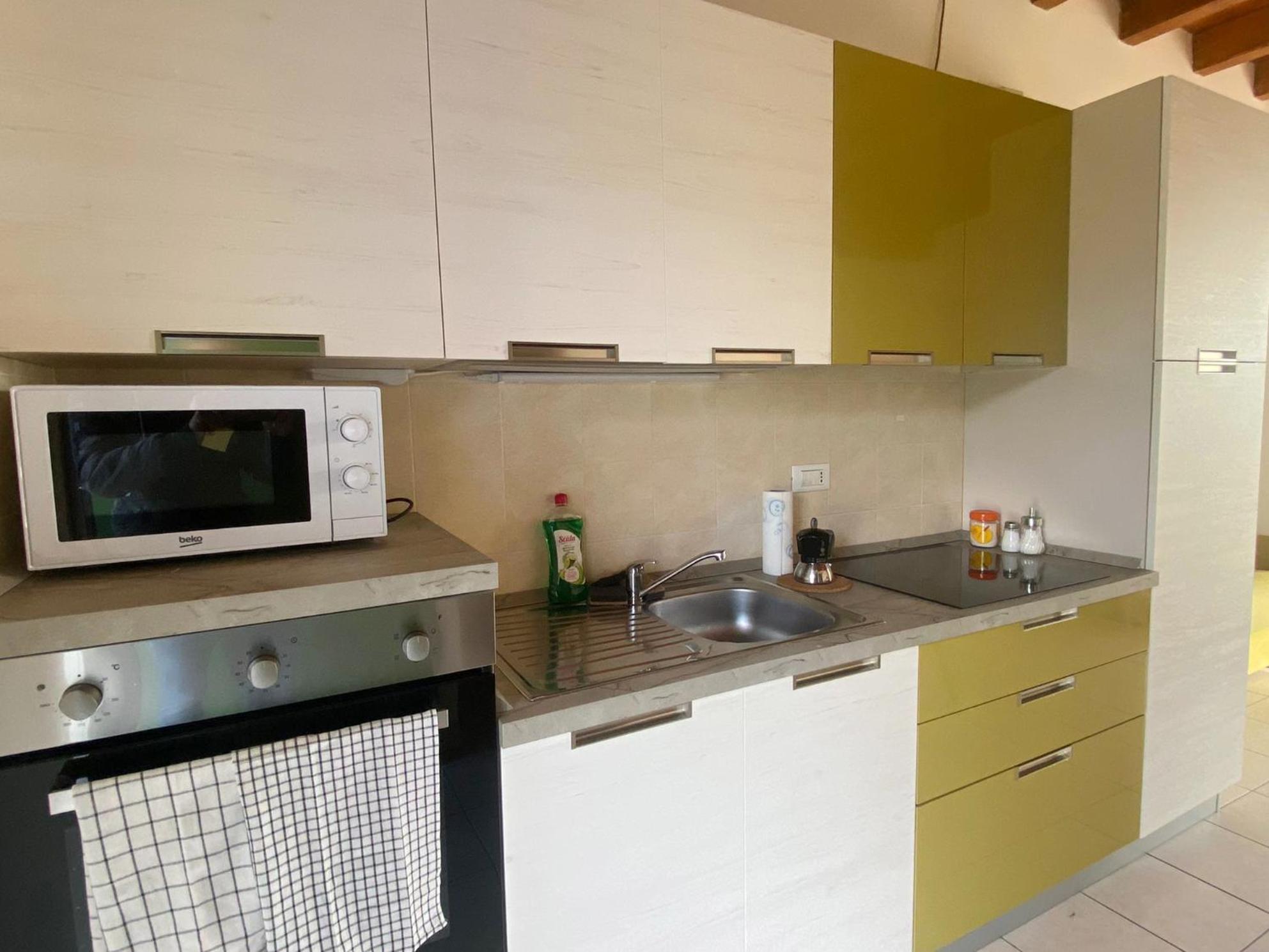 The Flowers - Apartments With Private Garden In Residence With Pool Манерба-дель-Гарда Экстерьер фото