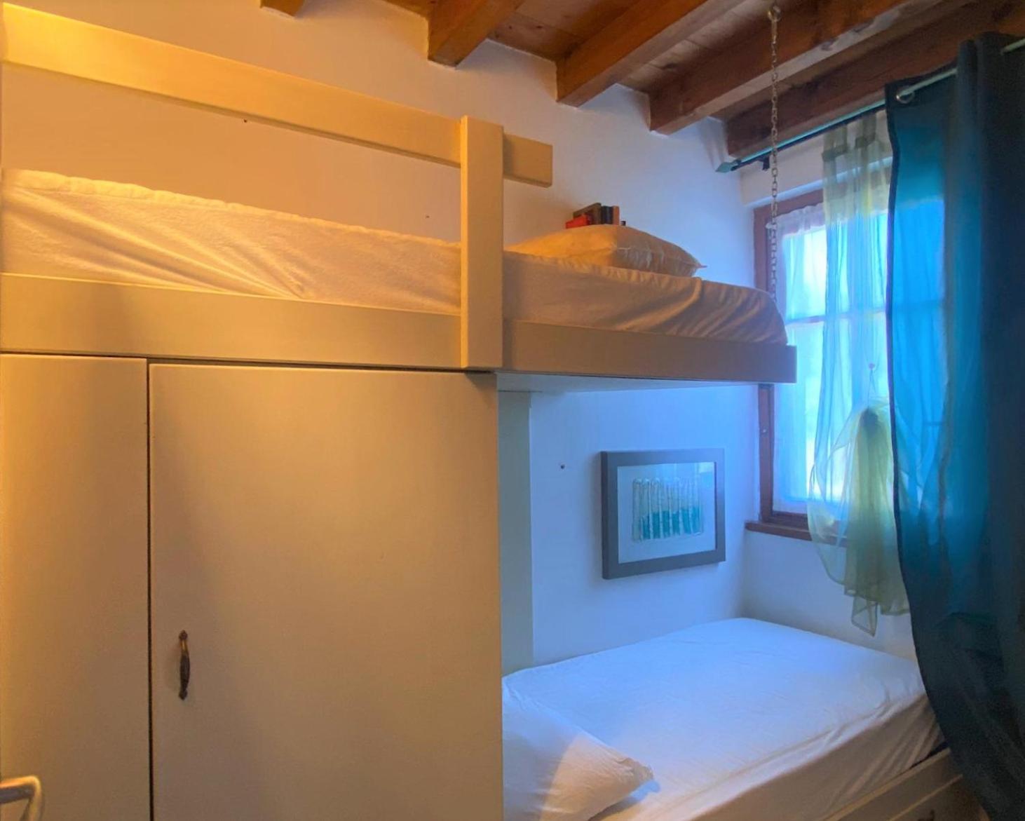 The Flowers - Apartments With Private Garden In Residence With Pool Манерба-дель-Гарда Экстерьер фото