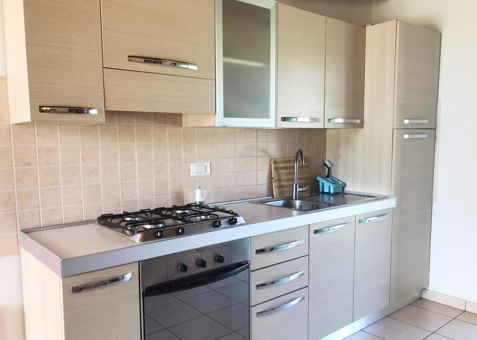 The Flowers - Apartments With Private Garden In Residence With Pool Манерба-дель-Гарда Экстерьер фото