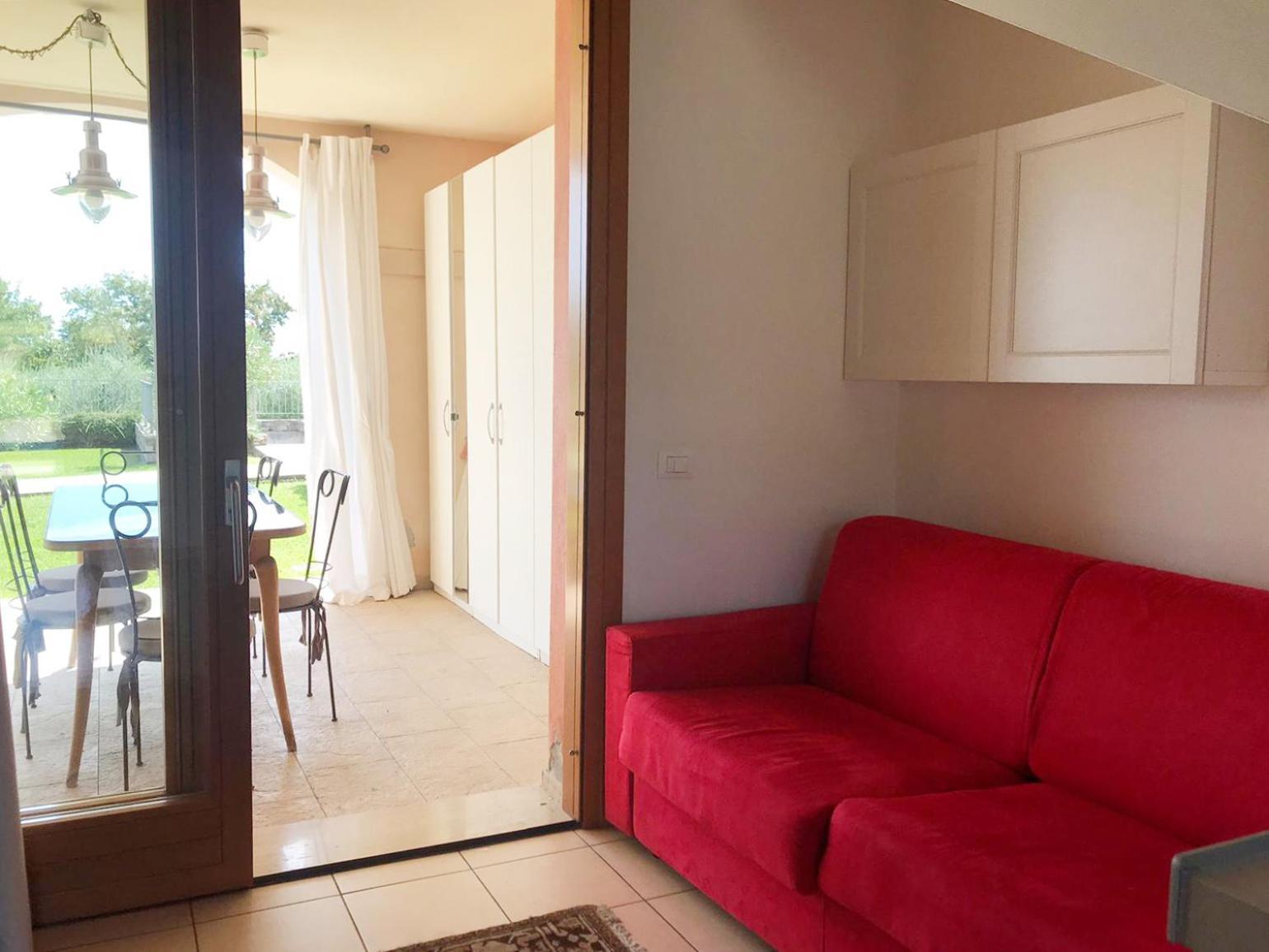 The Flowers - Apartments With Private Garden In Residence With Pool Манерба-дель-Гарда Экстерьер фото